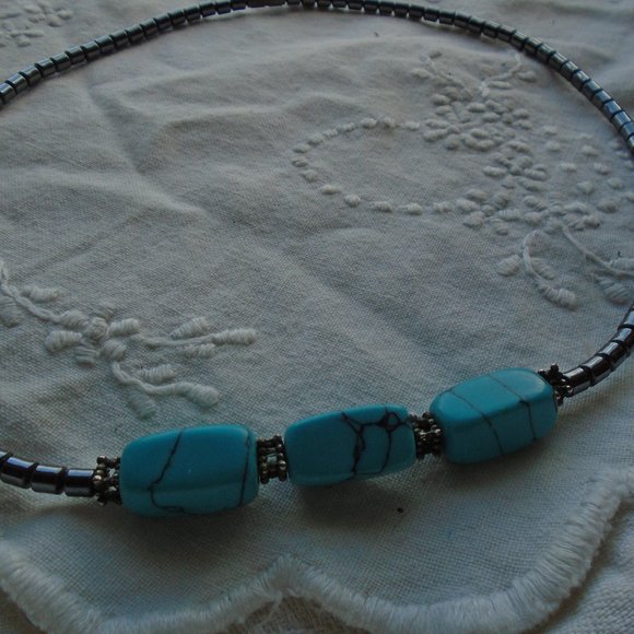 Turquoise and hematite choker - Picture 2 of 3